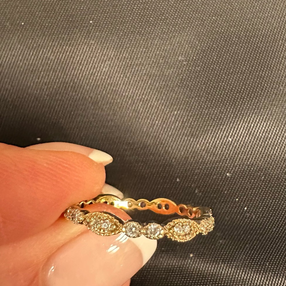 Dazzling Stacking Rings - Picture 5 of 6